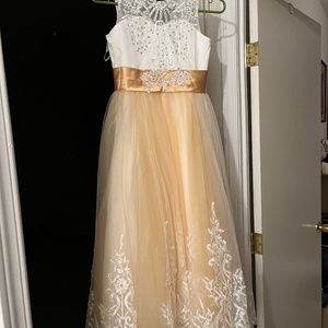 Quincenera/Communion Dress 👗